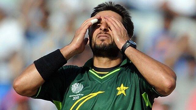  Follow Shahid AfridiVerified account ‏@SAfridiOfficial Relationship with all. When 2 neighbours fight both homes are effected. #sayno2war #pakistan #peace #india #neighbours 