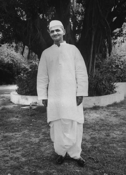 ਪ੍ਰਧਾਨ ਮੰਤਰੀ ਨੇ ਕਰਜ਼ਾ ਲੈ ਕੇ ਖਰੀਦੀ ਕਾਰ