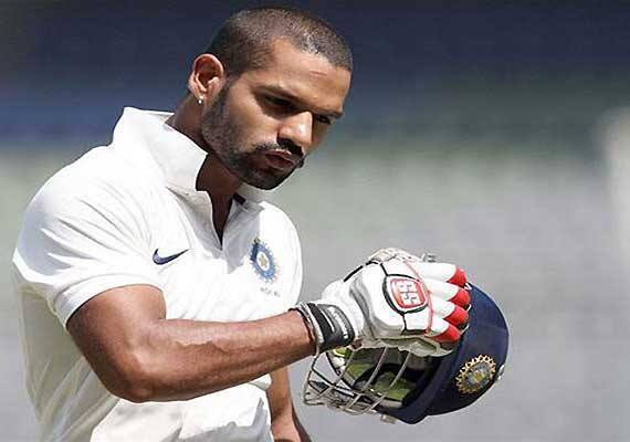 BCCI ਦੇ ਸਕੱਤਰ ਅਜੈ ਸ਼ਿਰਕੇ ਨੇ ਇੱਕ ਬਿਆਨ 'ਚ ਕਿਹਾ ਕਿ 'ਭਾਰਤੀ ਸੀਨੀਅਰ ਚੋਣ ਕਮੇਟੀ ਨੇ ਇੰਜਰੀ ਕਾਰਨ ਟੀਮ ਤੋਂ ਬਾਹਰ ਹੋਏ ਸ਼ਿਖਰ ਧਵਨ ਦੀ ਜਗ੍ਹਾ ਕਰੁਣ ਨਾਇਰ ਨੂੰ ਟੀਮ 'ਚ ਜਗ੍ਹਾ ਦਿੱਤੀ ਹੈ। ਖੱਬੇ ਹਥ 'ਚ ਫਰੈਕਚਰ ਹੋਣ ਕਾਰਨ ਓਹ ਨਿਊਜ਼ੀਲੈਂਡ ਖਿਲਾਫ ਹੋਣ ਵਾਲੇ ਤੀਜੇ ਟੈਸਟ ਮੈਚ 'ਚ ਨਹੀਂ ਖੇਡ ਪਾਉਣਗੇ।' 