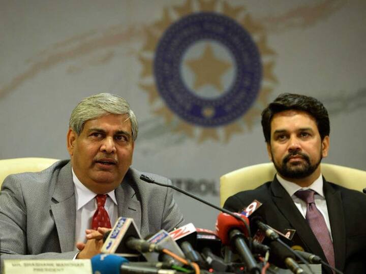 ਕਲ ਹੋਈ ਸੁਣਵਾਈ 'ਚ BCCI ਨੇ ਰਾਜ ਕ੍ਰਿਕਟ ਸੰਘਾਂ ਦਾ ਹਵਾਲਾ ਦਿੰਦਿਆਂ ਕਿਹਾ ਸੀ ਕਿ ਬਾਕੀ ਸੰਘ ਲੋਢਾ ਕਮੇਟੀ ਅਨੁਸਾਰ ਕੰਮ ਕਰਨ ਲਈ ਤਿਆਰ ਨਹੀਂ ਹਨ। ਇਸਤੇ ਵੀ BCCI ਨੂੰ ਪੁੱਛਿਆ ਗਿਆ ਕਿ ਆਖਿਰ ਇਨ੍ਹਾਂ ਸੰਘਾਂ ਨੂੰ ਕਰੋੜਾਂ ਦਾ ਫੰਡ ਕਿਉਂ ਦਿੱਤਾ ਜਾ ਰਿਹਾ ਹੈ। 