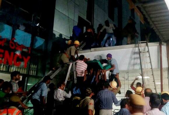 %e0%a8%b9%e0%a8%b8%e0%a8%aa%e0%a8%a4%e0%a8%be%e0%a8%b2 %e0%a8%9a %e0%a8%ad%e0%a8%bf%e0%a8%86%e0%a8%a8%e0%a8%95 %e0%a8%85%e0%a9%b1%e0%a8%97 22 %e0%a8%b2%e0%a9%8b%e0%a8%95%e0%a8%be%e0%a8%82 %e0%a8%a6 ਹਸਪਤਾਲ 'ਚ ਭਿਆਨਕ ਅੱਗ, 22 ਲੋਕਾਂ ਦੀ ਮੌਤ, 30 ਤੋਂ ਵੱਧ ਜਖਮੀ