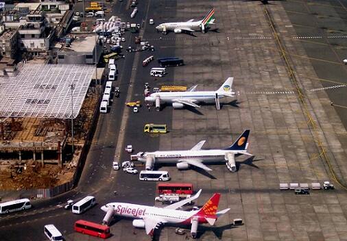 %e0%a8%ae%e0%a9%81%e0%a9%b0%e0%a8%ac%e0%a8%88 %e0%a8%8f%e0%a8%85%e0%a8%b0%e0%a8%aa%e0%a9%8b%e0%a8%b0%e0%a8%9f %e0%a8%a4%e0%a9%87 %e0%a8%b6%e0%a9%b1%e0%a8%95%e0%a9%80 %e0%a8%a1%e0%a9%8d%e0%a8%b0 ਮੁੰਬਈ ਏਅਰਪੋਰਟ 'ਤੇ ਸ਼ੱਕੀ ਡ੍ਰੋਨ, ਹਾਈ ਅਲਰਟ ਜਾਰੀ