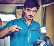 ਇਸ ਚਾਹ ਵਾਲੇ ਦੀ ਦਿਵਾਨੀਆਂ ਨੇ ਪਾਕਿਸਤਾਨੀ ਕੁੜੀਆਂ..