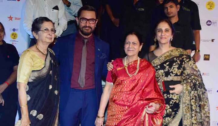 ਸਾਥ ਦੀ ਉਹਨਾਂ ਦੀ ਦੂਜੀ ਪਤਨੀ ਕਿਰਨ ਰਾਓ ਦੀ ਮਾਂ ਵੀ ਉਹਨਾਂ ਨਾਲ ਨਜ਼ਰ ਆਈ, ਵੇਖੋ ਤਸਵੀਰਾਂ।