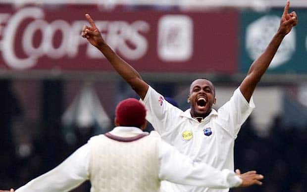 Overs - 4.3 Maidens - 3 Runs - 1 Wickets - 5