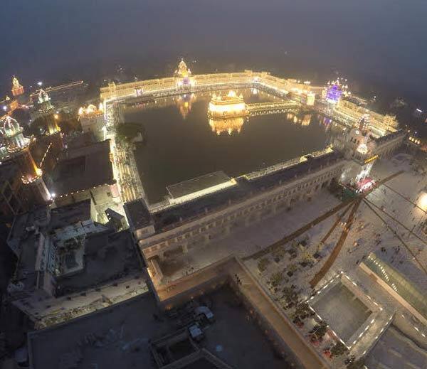 ਦੀਵਾਲੀ ਮੌਕੇ ਸ੍ਰੀ ਹਰਿਮੰਦਰ ਸਾਹਿਬ ਦੀਆਂ ਤਸਵੀਰਾਂ 