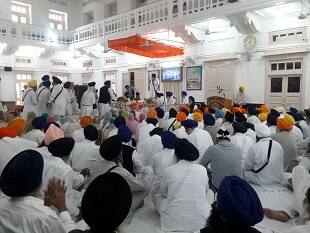 ਇਜਲਾਸ ਦੌਰਾਨ ਸ਼੍ਰੋਮਣੀ ਕਮੇਟੀ ਦੇ ਸਾਰੇ ਮੈਂਬਰ ਮੌਜੂਦ ਸਨ। 