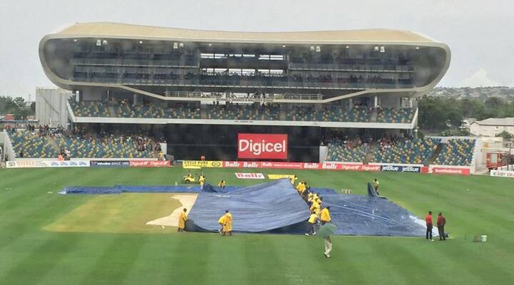 ਦਖਣੀ ਅਫਰੀਕਾ ਅਤੇ ਆਸਟ੍ਰੇਲੀਆ ਵਿਚਾਲੇ ਹੋਬਾਰਟ 'ਚ ਸ਼ਨੀਵਾਰ ਤੋਂ ਸ਼ੁਰੂ ਹੋਏ ਦੂਜੇ ਟੈਸਟ ਮੈਚ 'ਚ ਦੂਜੇ ਦਿਨ ਦਾ ਖੇਡ ਮੀਂਹ ਦੀ ਭੇਂਟ ਚੜ੍ਹ ਗਿਆ। ਮੈਚ ਦੇ ਦੂਜੇ ਦਿਨ ਖੇਡ ਸ਼ੁਰੂ ਹੀ ਨਹੀਂ ਹੋ ਸਕਿਆ ਅਤੇ ਲਗਾਤਾਰ ਪੈਂਦੇ ਮੀਂਹ ਕਾਰਨ ਦਿਨ ਦਾ ਖੇਡ ਰੱਦ ਕਰਨਾ ਪਿਆ। ਮੈਚ ਦੇ ਪਹਿਲੇ ਦਿਨ ਆਸਟ੍ਰੇਲੀਆ ਦੀ ਪੂਰੀ ਟੀਮ 85 ਰਨ 'ਤੇ ਹੀ ਨਿਪਟ ਗਈ ਸੀ। 