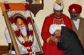 ਰਾਸ਼ਟਰਪਤੀ ਭਵਨ ਵਿੱਚ ਵੀ ਪ੍ਰਕਾਸ ਪੁਰਬ ਦੇ ਮੌਕੇ ਉਤੇ ਖਾਸ ਤੌਰ ਉਤੇ ਕੀਰਤਨ ਦਰਬਾਰ ਸਿਜਾਇਆ ਗਿਆ। 