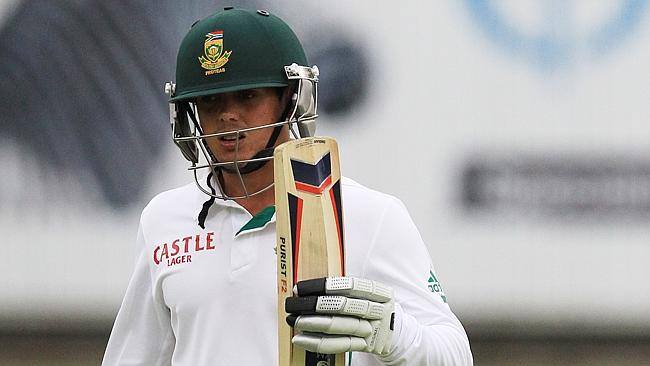 ਦਖਣੀ ਅਫਰੀਕਾ ਦੀ ਟੀਮ ਨੇ ਮੈਚ ਦੇ ਤੀਜੇ ਦਿਨ 171/5 ਦੇ ਸਕੋਰ ਤੋਂ ਅੱਗੇ ਖੇਡਣਾ ਸ਼ੁਰੂ ਕੀਤਾ। ਬਾਵੂਮਾ ਅਤੇ ਡੀ ਕਾਕ ਨੇ ਮਿਲਕੇ ਅਫਰੀਕੀ ਟੀਮ ਨੂੰ 276 ਰਨ ਤਕ ਪਹੁੰਚਾ ਦਿੱਤਾ।