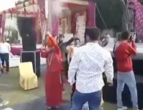 ਸਾਧਵੀ ਨੇ ਧਾਰਿਆ 'ਡਾਕੂ' ਦਾ ਰੂਪ, ਦੇਖੋ ਤਸਵੀਰਾਂ