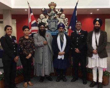 Uk %e0%a8%aa%e0%a9%81%e0%a8%b2%e0%a8%bf%e0%a8%b8 %e0%a8%a8%e0%a9%87 %e0%a8%ae%e0%a8%a8%e0%a8%be%e0%a8%87%e0%a8%86 %e0%a8%ac%e0%a8%be%e0%a8%ac%e0%a9%87 %e0%a8%a8%e0%a8%be%e0%a8%a8%e0%a8%95 %e0%a8%a6 UK ਪੁਲਿਸ ਨੇ ਮਨਾਇਆ ਬਾਬੇ ਨਾਨਕ ਦਾ ਪ੍ਰਕਾਸ਼ ਪੁਰਬ