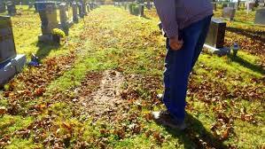  ਉਸ ਨੇ ਕਿਹਾ ਕਿ ਉਸ ਦੀ ਇੱਛਾ ਹੈ ਕਿ ਉਸ ਦਾ ਅੰਤਿਮ ਸੰਸਕਾਰ ਪੁਰਾਣੇ ਰਿਵਾਜ਼ਾਂ ਮੁਤਾਬਿਕ ਕੀਤਾ ਜਾਵੇ।