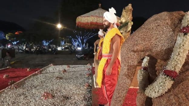 ਇਸ ਵਿਆਹ ਵਿੱਚ ਦੇਸ਼ ਵਿਦੇਸ਼ ਤੋਂ ਮਹਿਮਾਨਾਂ ਨੇ ਸ਼ਿਰਕਤ ਕੀਤੀ।