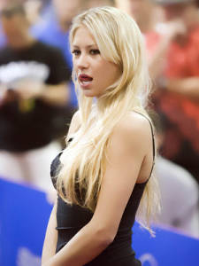 anna_kournikova_oral_sexy_display_image