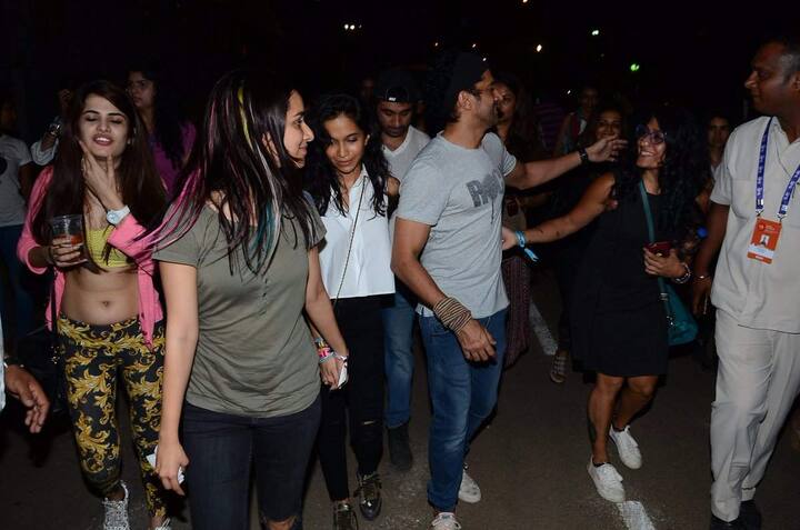 ਸ਼ਰੱਧਾ ਅਤੇ ਫਰਹਾਨ ਦੀ ਕੈਮਿਸਟ੍ਰੀ ਵੀ ਛੁਪਾਏ ਨਹੀਂ ਛੁੱਪ ਰਹੀ ਸੀ।