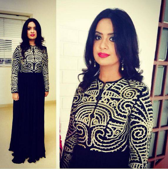 ਅਮਰਿਤਾ ਪਹਿਲਾਂ ਵੀ ਬਾਲੀਵੁੱਡ ਦੀ ਫਿਲਮ ਜੈ ਗੰਗਾਜਲ ਵਿੱਚ ਗਾ ਚੁਕੀ ਹੈ। 