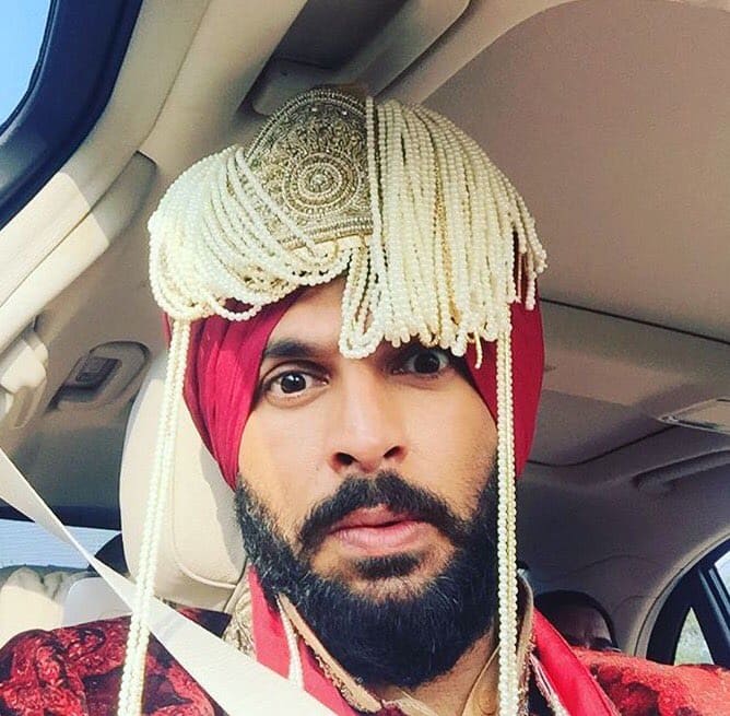Harbhajan Turbanator ✔@harbhajan_singh Congratulations BROTHER❤️️ what's With your expressions in the pic.. r u trying to tell us something ????looking great singh sahb @YUVSTRONG12 