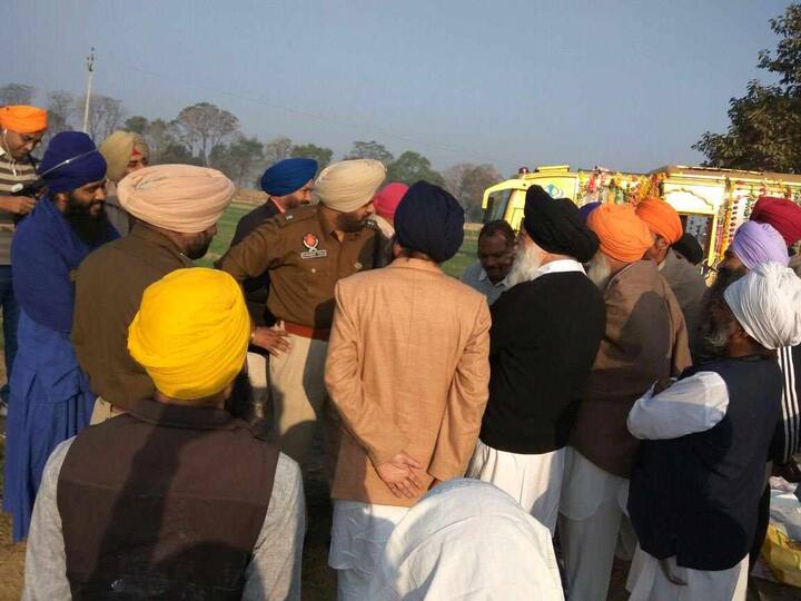 ਇਹ ਜਾਣਕਾਰੀ ਮਿਲਣ 'ਤੇ ਪੁਲਿਸ ਫੋਰਸ ਵੀ ਸਵੇਰੇ ਉੱਥੇ ਪਹੁੰਚੀ, ਪਰ ਜਾਇਜ਼ਾ ਲੈਣ ਤੋਂ ਬਾਅਦ ਸਰਬੱਤ ਖਾਲਸਾ ਪ੍ਰਬੰਧਕਾਂ ਨੂੰ ਕੁਝ ਕਹੇ ਬਗੈਰ ਹੀ ਵਾਪਸ ਮੁੜ ਗਈ। 