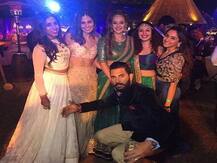 ਯੁਵੀ ਦੀ ਪਾਰਟੀ \'ਤੇ ਭੱਜੀ,ਸ਼ਿਖਰ ਤੇ ਸਚਿਨ ਦੀ ਮਸਤੀ 