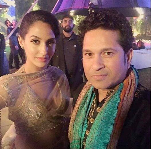 ਇਸ ਖਾਸ ਮੌਕੇ ਯੁਵਰਾਜ ਸਿੰਘ ਦੇ ਕਰੀਬੀ ਦੋਸਤ ਅਤੇ ਰਿਸ਼ਤੇਦਾਰਾਂ ਨੇ ਹਿੱਸਾ ਲਿਆ। 