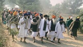 ਧਿਆਨ ਸਿੰਘ ਮੰਡ ਅਤੇ ਹੋਰ ਆਗੂ ਸਰਬੱਤ ਖਾਲਸਾ ਵਾਲੀ ਥਾਂ ਨੂੰ ਜਾਂਦੇ ਹੋਏ। 