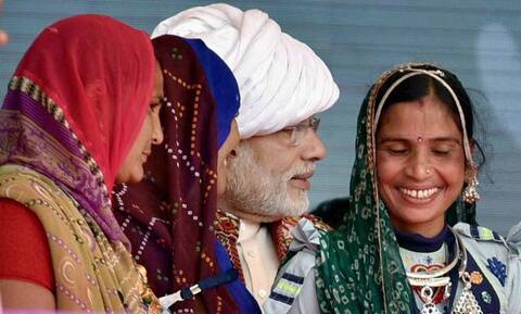 PM ਮੋਦੀ ਦਾ ਗੁਜਰਾਤੀ ਰੰਗ PM ਮੋਦੀ ਦਾ ਗੁਜਰਾਤੀ ਰੰਗ