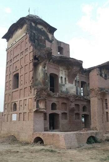 ਇਹ ਹਵੇਲੀ ਖੰਡਰ ਦਾ ਰੂਪ ਧਾਰਨ ਕਰ ਗਈ ਸੀ ਪਰ ਹੁਣ ਪੁਰਾਤਤਵ ਵਿਭਾਗ ਦੀ ਮਦਦ ਨਾਲ ਐਸਜੀਪੀਸੀ ਇਸਦੀ ਮੁਰੰਮਤ ਕਰਵਾ ਰਹੀ ਹੈ। ਦੀਵਾਨ ਟੋਡਰ ਮੱਲ ਦੀ ਹਵੇਲੀ ਦੀਆਂ ਚਾਰ ਮੰਜਿਲਾਂ ਸਨ ਤੇ ਜਹਾਜ ਦੀ ਸ਼ਕਲ ਹੋਣ ਕਰਕੇ ਇਸਨੂੰ 'ਜਹਾਜ ਹਵੇਲੀ' ਕਿਹਾ ਜਾਂਦਾ ਸੀ। 