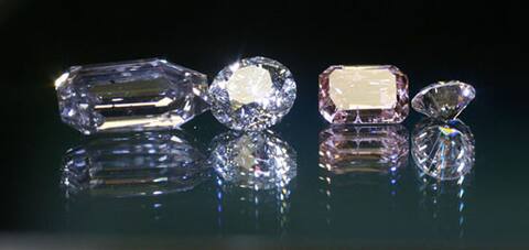 Nagpur : चोरी केली पण साडे आठ लाखांचे हिरे खोटे समजून फेकून दिले, पाहा अक्कल शून्य चोरांची कहाणी