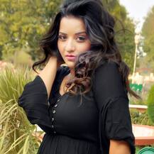 \'ਬਿੱਗ ਬੌਸ\' ਦੀ ਮਹਿਮਾਨ ਮੋਨਾਲੀਸਾ ਦਾ ਕਾਤਿਲ ਅੰਦਾਜ਼, ਦੇਖੋ ਤਸਵੀਰਾਂ