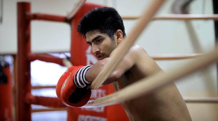 ਭਾਰਤੀ ਮੁੱਕੇਬਾਜ਼ ਵਿਜੇਂਦਰ ਸਿੰਘ ਦੀ 17 ਦਿਸੰਬਰ ਨੂੰ ਹੋਣ ਵਾਲੀ WBO ਏਸ਼ੀਆ ਪੈਸੀਫਿਕ ਸੁਪਰ ਮਿਡਲਵੇਟ ਖਿਤਾਬੀ ਬਾਊਟ 'ਨਾਈਟ ਆਫ ਦੇ ਚੈਂਪੀਅਨਸ' ਦੀ ਹਰ ਪਾਸੇ ਚਰਚਾ ਹੋ ਰਹੀ ਹੈ। ਹੁਣ ਵਿਜੇਂਦਰ ਸਿੰਘ ਨੇ ਇਸ ਫਾਈਟ ਨੂੰ ਹੋਰ ਵੀ ਦਿਲਚਸਪ ਬਣਾ ਦਿੱਤਾ ਹੈ। 