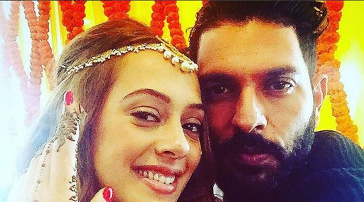 ਟੀਮ ਇੰਡੀਆ ਦੇ ਸਟਾਰ ਕ੍ਰਿਕਟਰ ਯੁਵਰਾਜ ਸਿੰਘ ਨੇ ਹਾਲ 'ਚ ਅਦਾਕਾਰਾ ਹੇਜ਼ਲ ਕੀਚ ਨਾਲ ਵਿਆਹ ਕਰਵਾਇਆ। ਯੁਵੀ ਦੇ ਵਿਆਹ ਅਤੇ ਫਿਰ ਪਾਰਟੀਸ 'ਚ ਕ੍ਰਿਕਟ, ਬਾਲੀਵੁਡ ਅਤੇ ਰਾਜਨੀਤੀ ਦੇ ਕਈ ਹਾਜਰੀ ਲਵਾਈ।