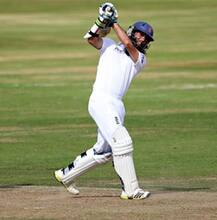 ਪਹਿਲੇ ਸੈਸ਼ਨ \'ਚ ਭਾਰਤ ਨੇ ਦਿੱਤੇ 3 ਝਟਕੇ 