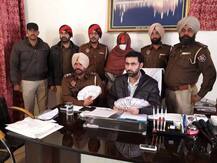 ਅੰਮ੍ਰਿਤਸਰ ਦੇ ਤਸਕਰਾਂ ਕੋਲ ਕਿੱਥੋਂ ਆਏ ਲੱਖਾਂ ਦੇ ਨਵੇਂ ਨੋਟ, ਦੇਖੋ ਤਸਵੀਰਾਂ 