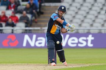 ਸੈਂਟਰਲ ਦੀ ਟੀਮ ਲਈ ਹਾਮਿਸ਼ ਰਦਰਫੋਰਡ ਨੇ 50 ਗੇਂਦਾਂ 'ਤੇ 106 ਰਨ ਦੀ ਪਾਰੀ ਖੇਡੀ। ਰਦਰਫੋਰਡ ਦੀ ਪਾਰੀ 'ਚ 9 ਚੌਕੇ ਅਤੇ 6 ਛੱਕੇ ਜੜੇ। 