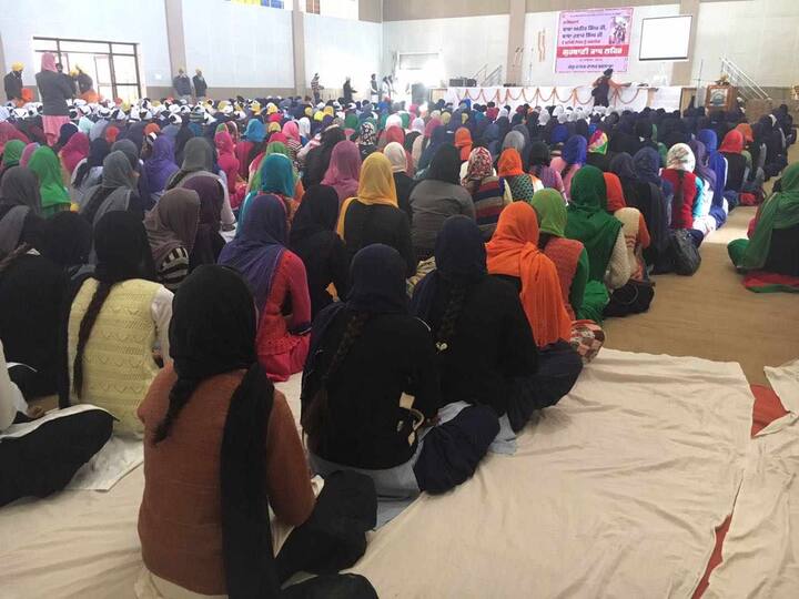 ਵੱਡੇ ਸਾਹਿਬਜ਼ਾਦਿਅਾਂ ਦੀ ਸ਼ਹੀਦੀ ਨੂੰ ਸਮਰਪਿਤ ਸ੍ਰੀ ਅਕਾਲ ਤਖਤ ਸਾਹਿਬ ਅਤੇ SGPC ਦੇ ਸੱਦੇ ਤੇ ਅੱਜ ਵਿਸ਼ਵ ਭਰ ਵਿੱਚ 'ਗੁਰਬਾਣੀ ਦਿਵਸ' ਦੇ ਤਹਿਤ ਸੰਗਤ ਨੇ ਜਪਜੀ ਸਾਹਿਬ ਤੇ ਚੌਪੲੀ ਸਾਹਿਬ ਦੇ ਪਾਠ ਕੀਤੇ। 