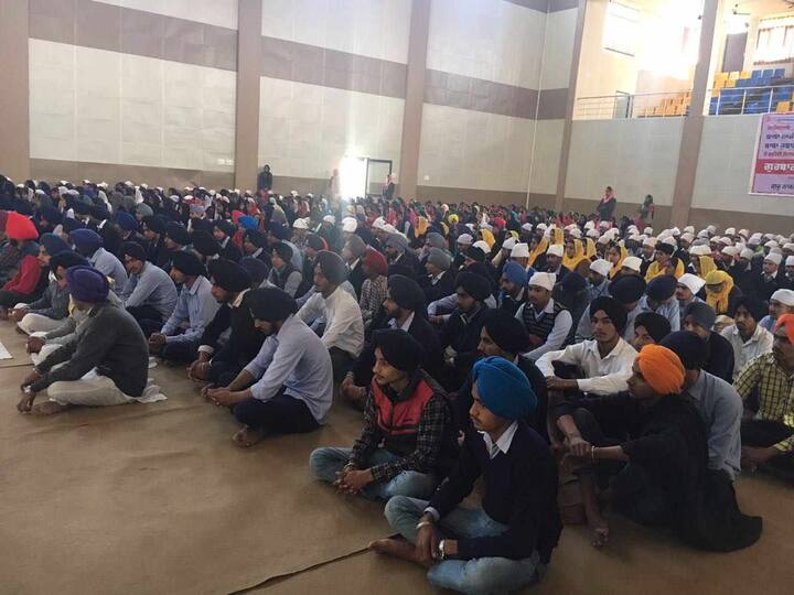  ਮਾਨਸਾ ਜ਼ਿਲੇ ਦੇ ਗੁਰੂ ਨਾਨਕ ਕਾਲਜ ਬੁਢਲਾਢਾ ਨੇ ੲੇਬੀਪੀ ਸਾਂਝਾ ਨਾਲ ਗੁਰਬਾਣੀ ਜਾਪ ਲਹਿਰ ਦੀਅਾਂ ਤਸਵੀਰਾਂ ਸਾਂਝੀਅਾਂ ਕੀਤੀਅਾਂ। ਕਾਲਜ ਤੇ 3000 ਵਿਦਿਅਾਰਥੀਅਾਂ ਨੇ ਸਮੂਹ ਸਟਾਫ ਨਾਲ ਮਿਲਕੇ ਪਾਠ ਕੀਤਾ ਅਤੇ ਸਾਹਿਬਜ਼ਾਦਿਅਾਂ ਦੀ ਸ਼ਹੀਦੀ ਨੂੰ ਸਜਦਾ ਕਰਦਿਅਾਂ ਅਰਦਾਸ ਵੀ ਕੀਤੀ।