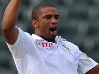 ਦਖਣੀ ਅਫਰੀਕਾ ਦੀ ਟੀਮ ਨੇ ਸ਼੍ਰੀਲੰਕਾ ਖਿਲਾਫ ਪਹਿਲੀ ਪਾਰੀ 'ਚ 81 ਰਨ ਦੀ ਲੀਡ ਹਾਸਿਲ ਕਰ ਲਈ। 