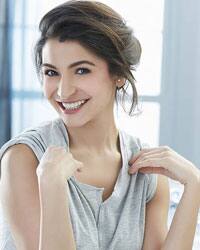 ਵਿਰਾਟ ਅਤੇ ਅਨੁਸ਼ਕਾ ਰਿਸ਼ੀਕੇਸ਼ ਤੋਂ 12km ਅੱਗੇ ਨਰੇਂਦਰਨਗਰ ਦੇ ਆਨੰਦਾ ਹੋਟਲ 'ਚ ਰੁਕੇ ਹਨ। ਸਪਾ ਅਤੇ ਮੈਡੀਟੇਸ਼ਨ ਲਈ ਮਸ਼ਹੂਰ ਇਸ ਹੋਟਲ 'ਚ ਦੋਨਾ ਦੇ ਕੁਝ ਦਿਨ ਰੁਕਣ ਦੀ ਖਬਰ ਸੀ। 