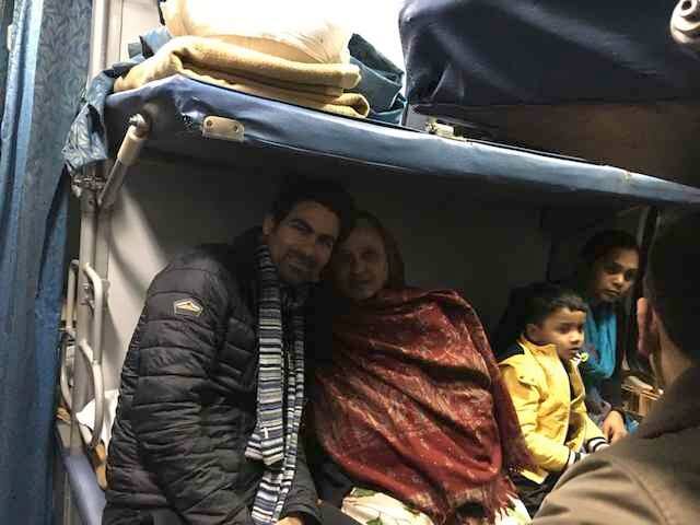  Mohammad Kaif Verified account ‏@MohammadKaif My mother used to come to drop me at the train station when I was young. Dropped her today.Didn't feel like getting off, till train moved. 