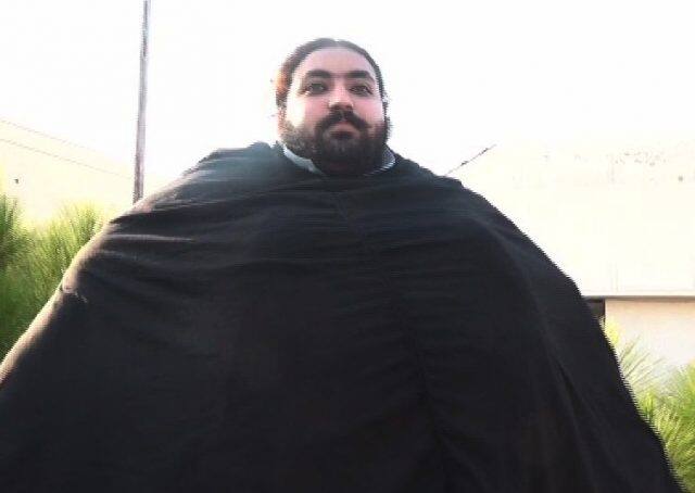 ਜ਼ਿਆਦਾ ਵਜ਼ਨ ਹੋਣ ਕਾਰਨ ਉਨ੍ਹਾਂ ਨੂੰ ਰੋਜ਼ਾਨਾ ਦੀ ਜ਼ਿੰਦਗੀ 'ਚ ਕੁੱਝ ਪਰੇਸ਼ਾਨੀਆਂ ਦਾ ਵੀ ਸਾਹਮਣਾ ਕਰਨਾ ਪੈਂਦਾ ਹੈ। ਬਾਬਾ ਨੇ ਦੱਸਿਆ ਕਿ ਉਹ ਕਾਰ 'ਚ ਸਫ਼ਰ ਨਹੀਂ ਕਰ ਸਕਦੇ ਹਨ, ਕਿਉਂਕਿ ਕਾਰ 'ਚ ਉਨ੍ਹਾਂ ਲਈ ਥਾਂ ਦੀ ਕਮੀ ਰਹਿੰਦੀ ਹੈ।