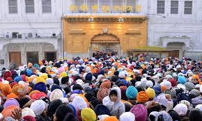 ਸੰਗਤਾਂ ਤੜਕੇ ਤੋਂ ਹੀ ਦਰਬਾਰ ਸਾਹਿਬ ਵਿਖੇ ਪਹੁੰਚ ਰਹੀਆਂ ਹਨ।