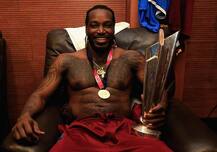 ਪਤਨੀ ਨਾਲ ਗੇਲ ਦੀਆਂ ਨਿਊ ਲੁੱਕ \'ਚ ਤਸਵੀਰਾਂ