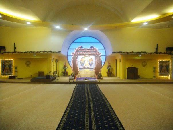  ਗੁਰਦੁਆਰਾ ਸਾਹਿਬ ਦਾ ਅੰਦਰੂਨੀ ਦ੍ਰਿਸ਼ ਵੀ ਬਹੁਤ ਹੀ ਖ਼ੂਬਸੂਰਤ ਹੈ। 