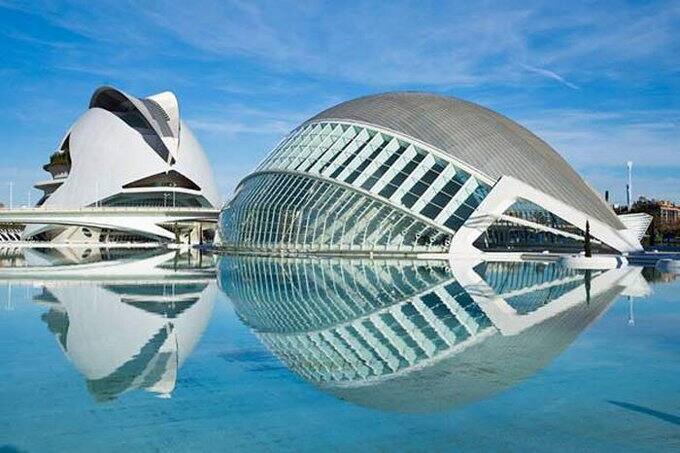 ਸਪੇਨ ਦੀ ਵਾਲੇਸੀਆ ਸਿਟੀ ਵਿੱਚ ਬਣੀ ਇਹ ਇਮਾਰਤ ਇੱਕ ਗੇਂਦ ਵਾਂਗ ਨਜ਼ਰ ਆਉਂਦੀ ਹੈ। ਭਵਨ ਨਿਰਮਾਣ ਦਾ ਇਹ ਸ਼ਾਨਦਾਰ ਨਮੂਨਾ ਹੈ। 