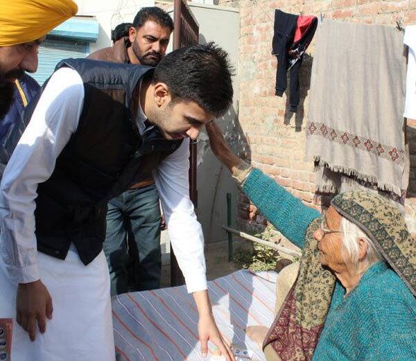 ਮਨਪ੍ਰੀਤ ਦੀ ਧੀ ਪਹਿਲੀ ਵਾਰ ਆਪਣੇ ਪਿਤਾ ਲਈ ਚੋਣ ਪ੍ਰਚਾਰ ਕਰਨ ਉੱਤਰੀ ਹੈ।