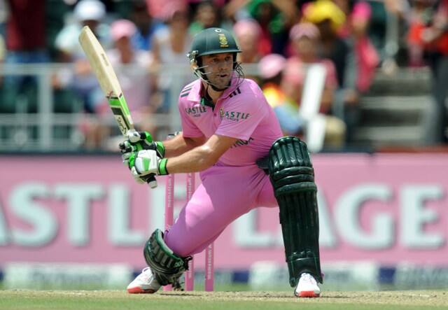 ਜੋਹਾਨਸਬਰਗ ਦੇ ਮੈਦਾਨ 'ਤੇ ਡਿਵਿਲੀਅਰਸ ਨੇ ਧਮਾਕਾ ਕਰ ਦਿੱਤਾ। ਡਿਵਿਲੀਅਰਸ ਨੇ ਜੜ ਦਿੱਤਾ ਇੱਕ ਦਿਨੀ ਮੁਕਾਬਲਿਆਂ ਦੇ ਇਤਿਹਾਸ 'ਚ ਸਭ ਤੋਂ ਤੇਜ਼ ਸੈਂਕੜਾ। 