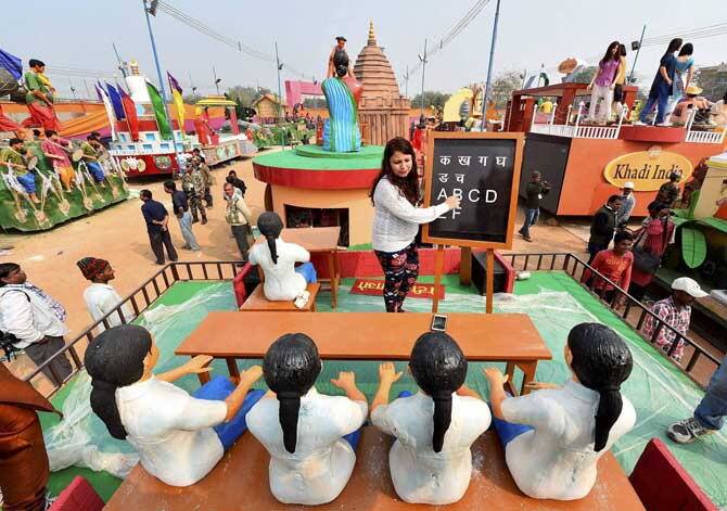 ਹਰਿਆਣਾ ਦੀ ਝਾਕੀ ਵਿੱਚ ਬੇਟੀ ਬਚਾਓ ਮੁਹਿੰਮ ਦਾ ਦ੍ਰਿਸ਼ ਦੇਖਣ ਨੂੰ ਮਿਲੇਗੀ।