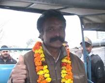 ਕਰਨਾਟਕ ਤੋਂ ਘੁੰਮਣ ਆਏ ਦੁਰਗਾ ਪ੍ਰਸ਼ਾਦ ਅੰਮ੍ਰਿਤਸਰ ਤੋਂ ਬਣੇ ਉਮੀਦਵਾਰ