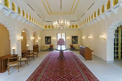 ਮੁਹਾਲੀ ਜ਼ਿਲ੍ਹੇ ਦੇ ਪਿੰਡ ਪੱਲਣਪੁਰ ਵਿੱਚ ‘ਓਬਰਾਏ ਸੁਖਵਿਲਾ ਰਿਜ਼ੋਰਟਸ ਤੇ ਸਪਾਅ ਸ਼ੁਰੂ ਕੀਤਾ ਹੈ।